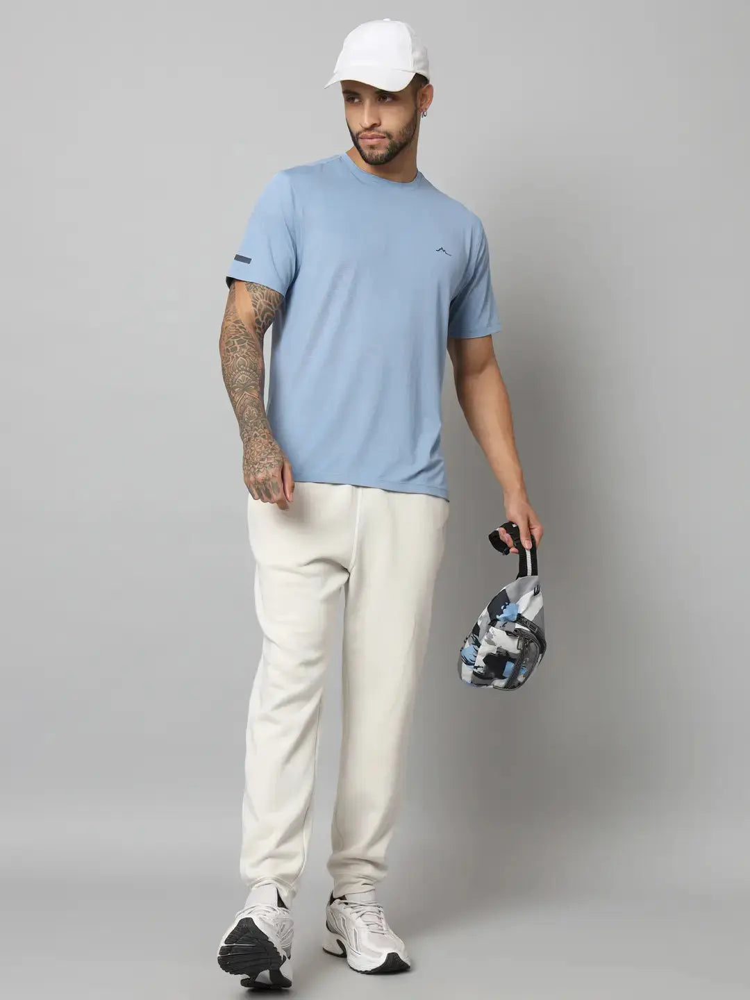 https://cdn.shopify.com/s/files/1/0518/1872/5569/files/14-11-2023_douglas14705.webp?v=1774862334