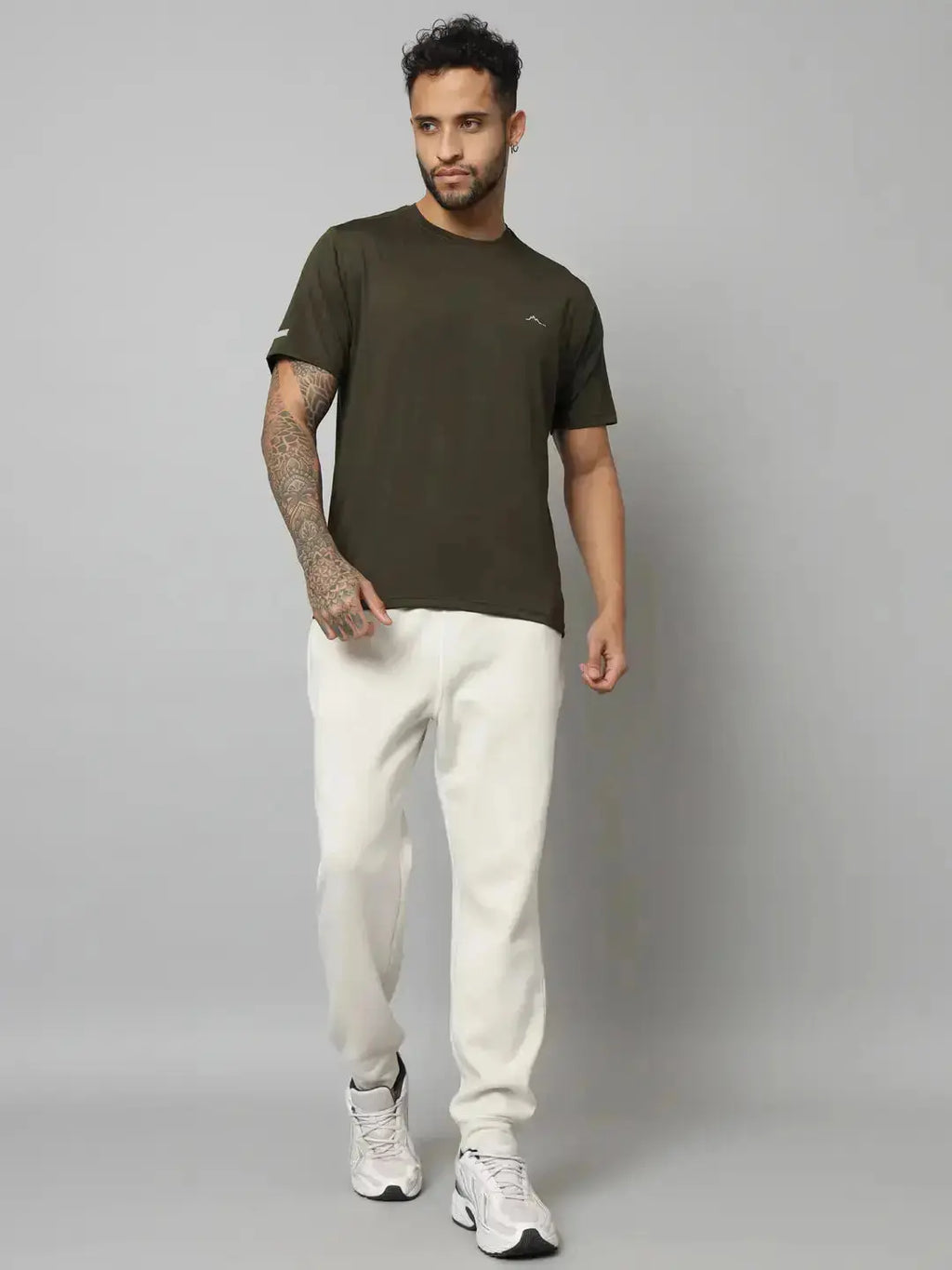https://cdn.shopify.com/s/files/1/0518/1872/5569/files/14-11-2023_douglas14716.webp?v=1774862334