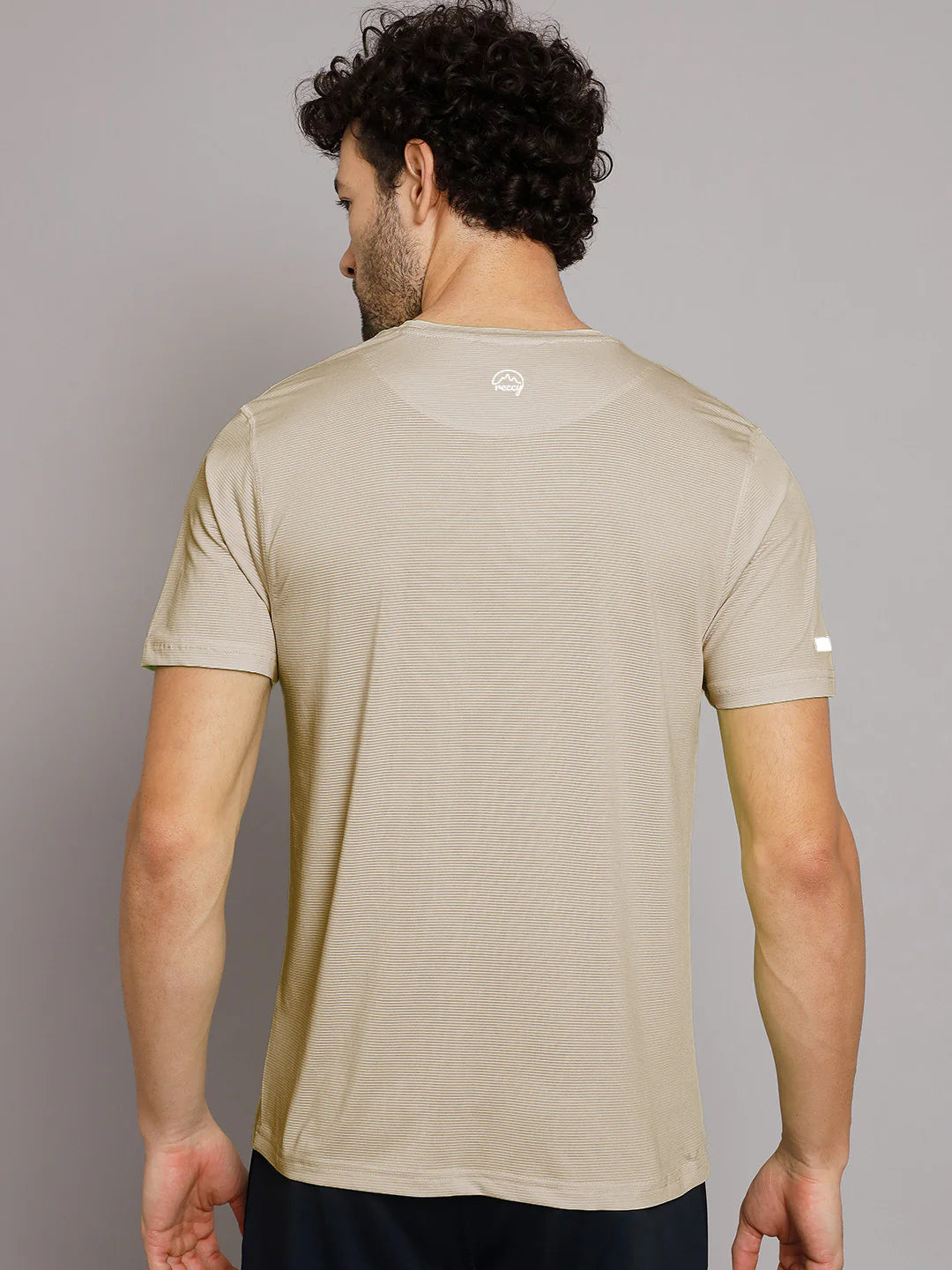 https://cdn.shopify.com/s/files/1/0518/1872/5569/files/Mens_Ultralight_Sandshell_3.webp?v=1774862334