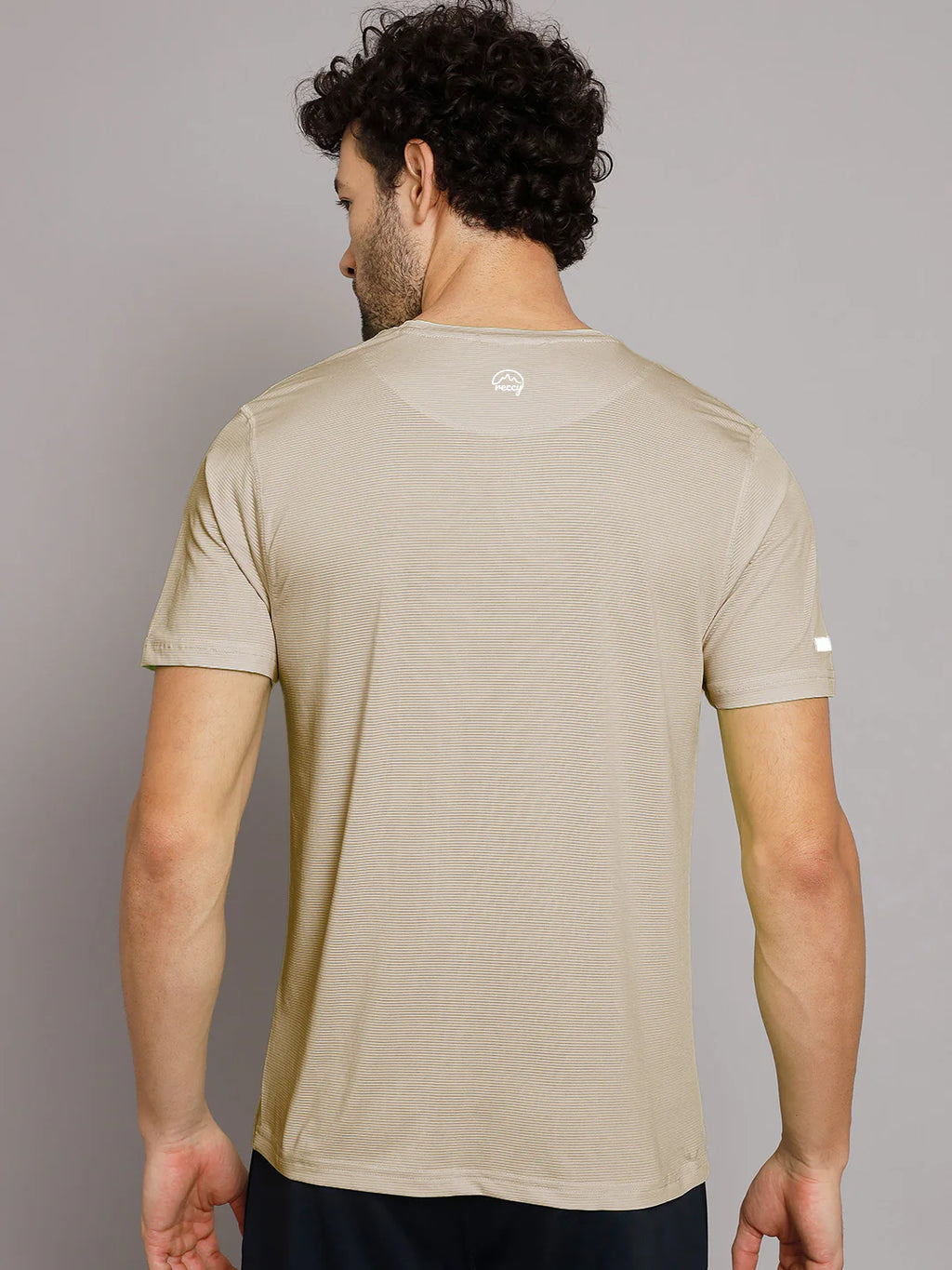 https://cdn.shopify.com/s/files/1/0518/1872/5569/files/Mens_Ultralight_Sandshell_3.webp?v=1774862334