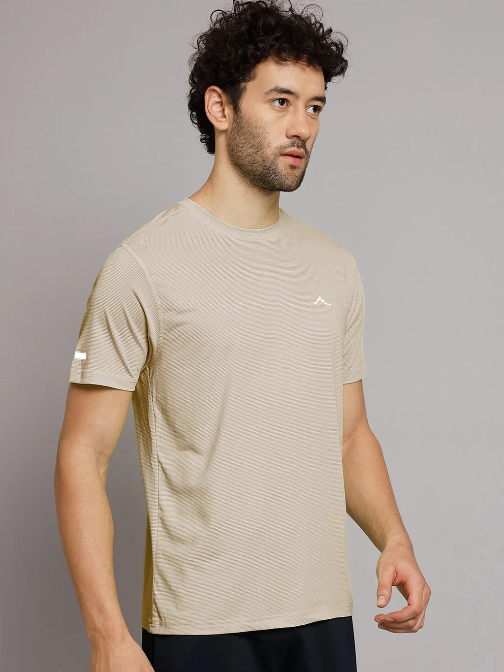 https://cdn.shopify.com/s/files/1/0518/1872/5569/files/Mens_Ultralight_Sandshell_4.webp?v=1774862334