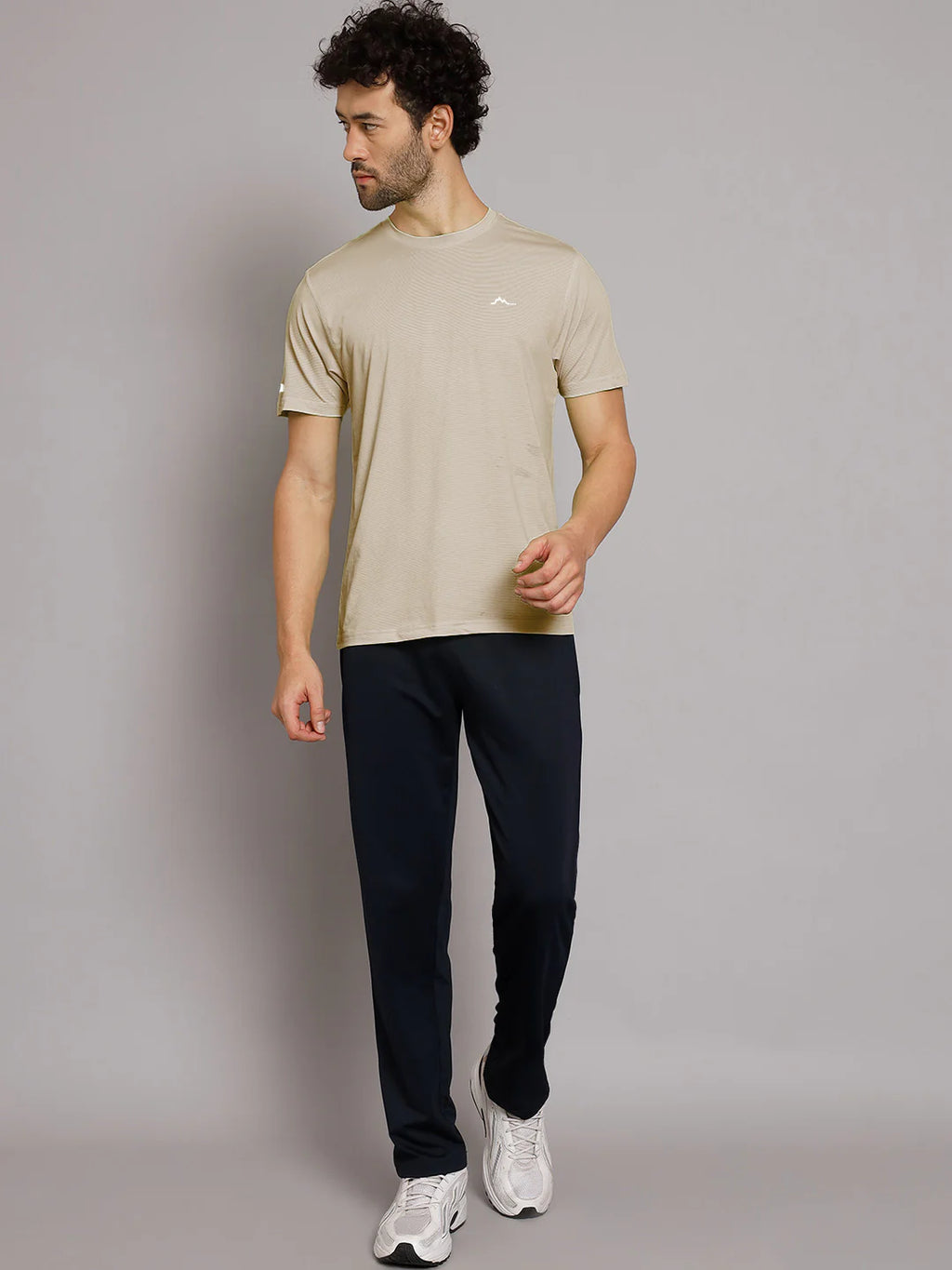 https://cdn.shopify.com/s/files/1/0518/1872/5569/files/Mens_Ultralight_Sandshell_8.webp?v=1774862334