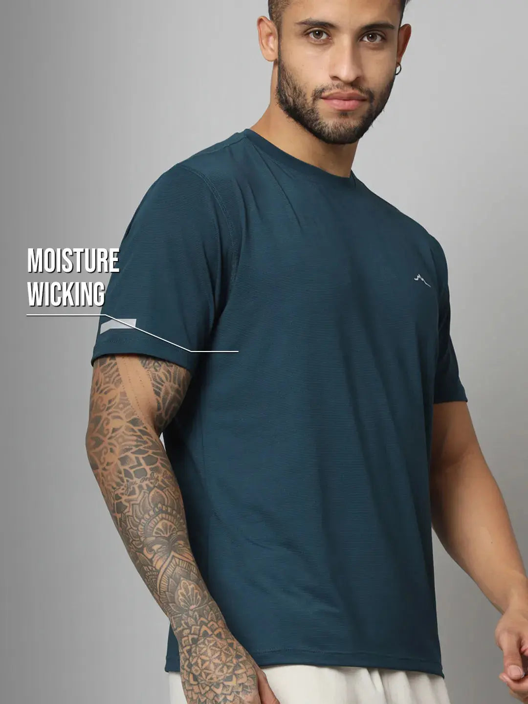 https://cdn.shopify.com/s/files/1/0518/1872/5569/files/Moisture_wicking_6eac8c59-fa68-4508-b034-79bcb2549596.webp?v=1774862334