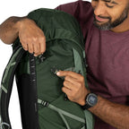 https://www.osprey.com/media/catalog/product/cache/b2f1ce2dfe10d3d31bf2056bf6e0d10f/T/a/Talon33_S25_Detail5_CanopyGreenPineLeaf-resized.jpg