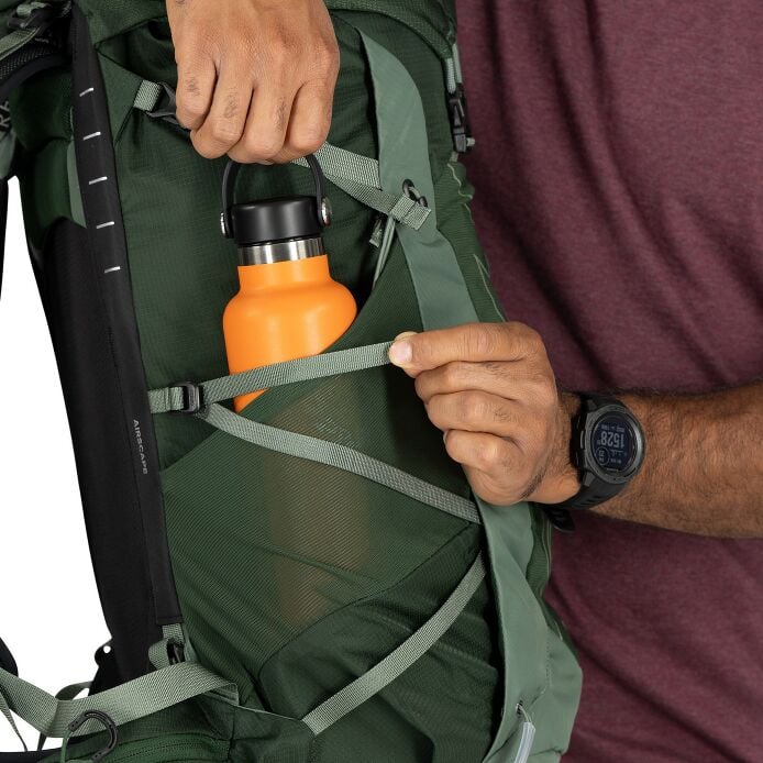 https://www.osprey.com/media/catalog/product/cache/b2f1ce2dfe10d3d31bf2056bf6e0d10f/T/a/Talon33_S25_Detail6_CanopyGreenPineLeaf-resized.jpg