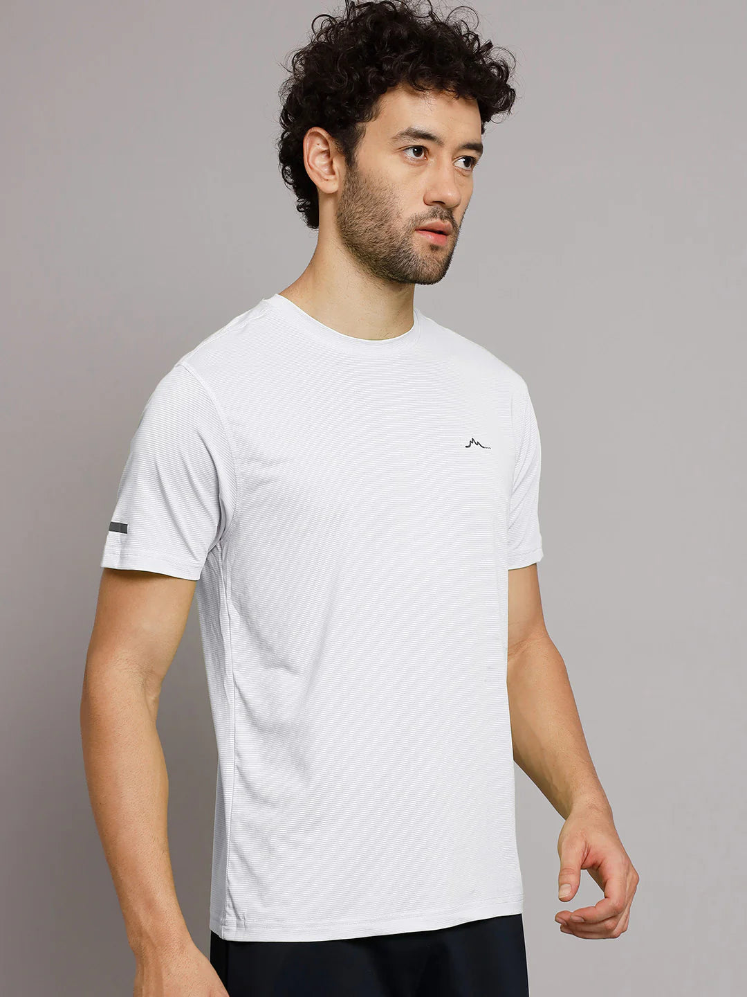 https://cdn.shopify.com/s/files/1/0518/1872/5569/files/Ultralight_Tshirt_White_3.webp?v=1774862334