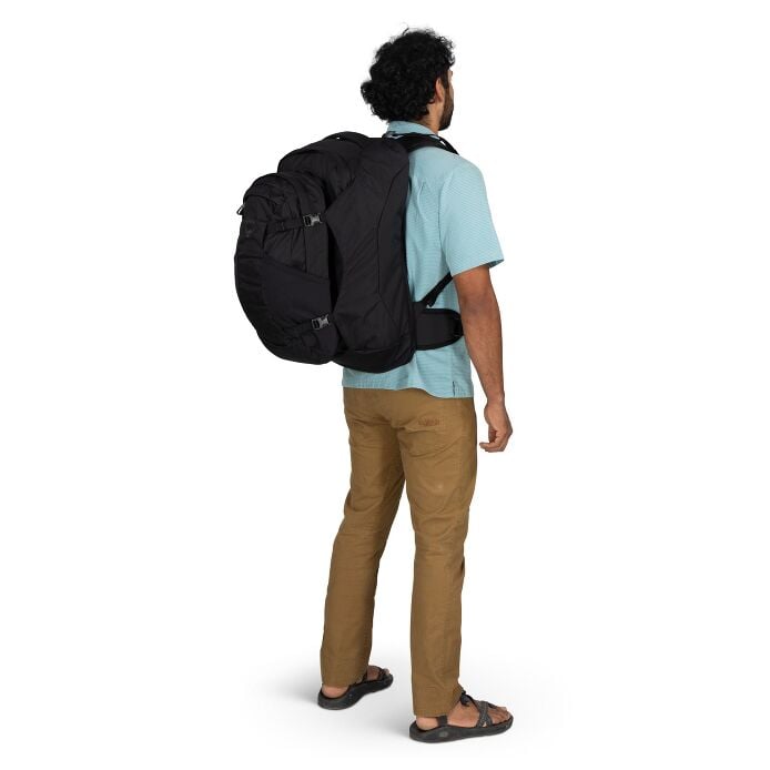 https://www.osprey.com/media/catalog/product/cache/b2f1ce2dfe10d3d31bf2056bf6e0d10f/f/a/farpoint55_s26_onbody2_black_2.jpg