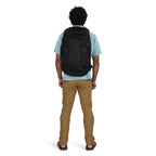 https://www.osprey.com/media/catalog/product/cache/b2f1ce2dfe10d3d31bf2056bf6e0d10f/f/a/farpoint55_s26_onbody3_black_2.jpg