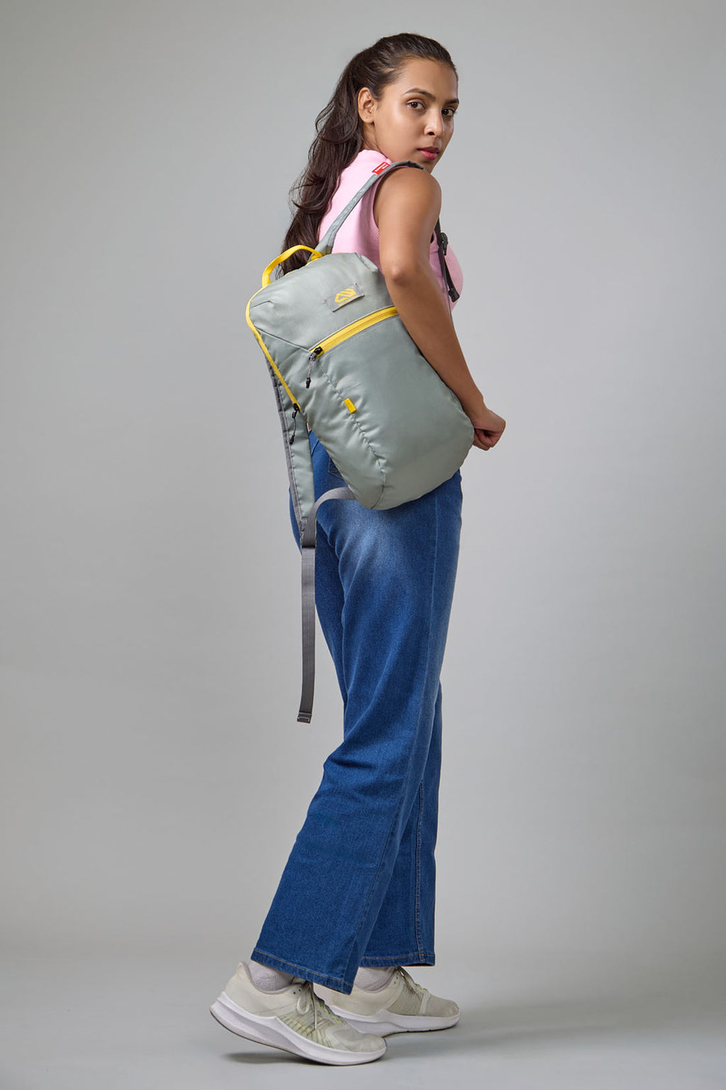 Adventure Worx Tosh 8L